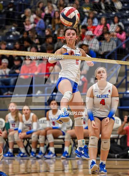 Thumbnail 3 in Tatum vs. Sabine (UIL 3A Region Bi-District) photogallery.