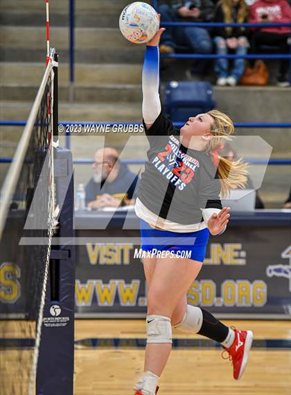 Thumbnail 1 in Tatum vs. Sabine (UIL 3A Region Bi-District) photogallery.