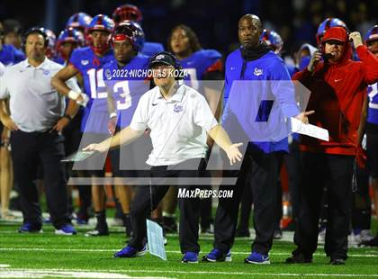 Thumbnail 2 in Warren vs. Serra photogallery.