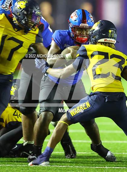 Thumbnail 2 in Warren vs. Serra photogallery.