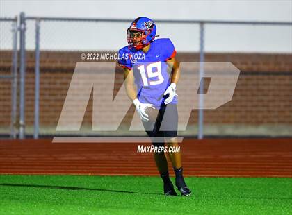 Thumbnail 1 in Warren vs. Serra photogallery.