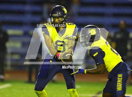 Thumbnail 2 in Warren vs. Serra photogallery.