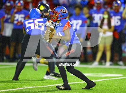 Thumbnail 3 in Warren vs. Serra photogallery.