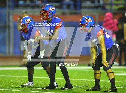 Thumbnail 1 in Warren vs. Serra photogallery.