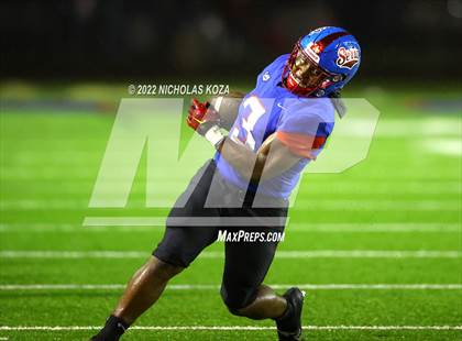 Thumbnail 2 in Warren vs. Serra photogallery.