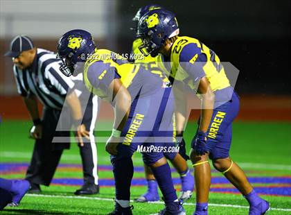 Thumbnail 2 in Warren vs. Serra photogallery.