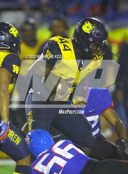 Thumbnail 3 in Warren vs. Serra photogallery.