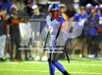 Thumbnail 1 in Warren vs. Serra photogallery.