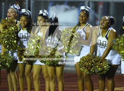 Thumbnail 2 in Warren vs. Serra photogallery.