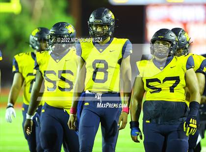 Thumbnail 1 in Warren vs. Serra photogallery.