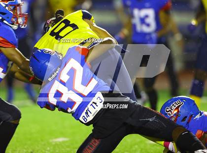 Thumbnail 3 in Warren vs. Serra photogallery.