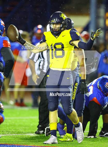 Thumbnail 2 in Warren vs. Serra photogallery.