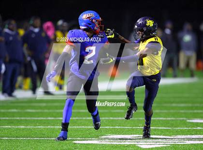 Thumbnail 3 in Warren vs. Serra photogallery.