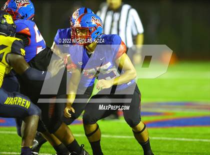 Thumbnail 2 in Warren vs. Serra photogallery.