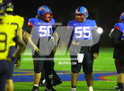Thumbnail 1 in Warren vs. Serra photogallery.