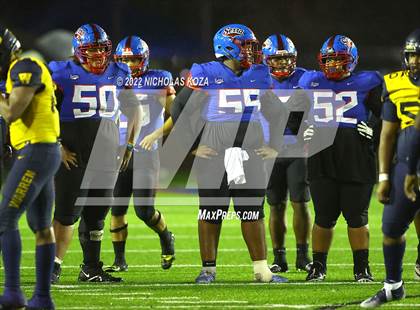 Thumbnail 3 in Warren vs. Serra photogallery.