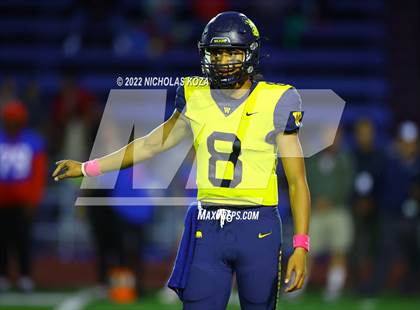Thumbnail 2 in Warren vs. Serra photogallery.