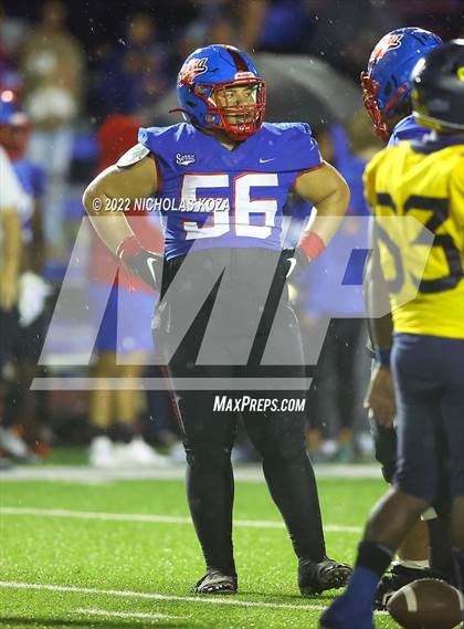 Thumbnail 1 in Warren vs. Serra photogallery.
