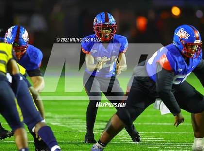 Thumbnail 3 in Warren vs. Serra photogallery.