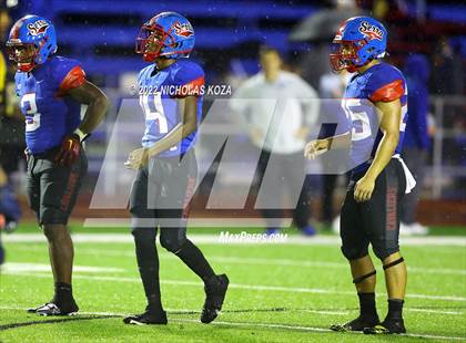 Thumbnail 2 in Warren vs. Serra photogallery.