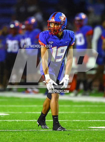 Thumbnail 3 in Warren vs. Serra photogallery.