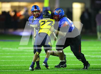 Thumbnail 2 in Warren vs. Serra photogallery.