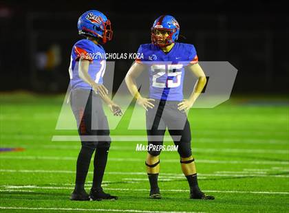 Thumbnail 3 in Warren vs. Serra photogallery.