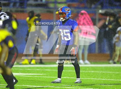 Thumbnail 3 in Warren vs. Serra photogallery.