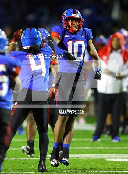 Thumbnail 2 in Warren vs. Serra photogallery.