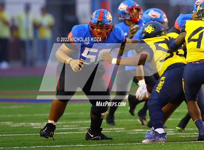 Thumbnail 3 in Warren vs. Serra photogallery.