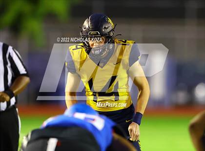 Thumbnail 1 in Warren vs. Serra photogallery.