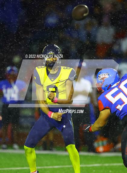 Thumbnail 3 in Warren vs. Serra photogallery.