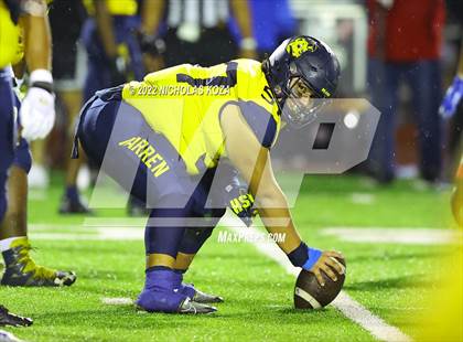 Thumbnail 2 in Warren vs. Serra photogallery.