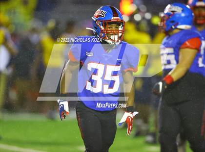 Thumbnail 3 in Warren vs. Serra photogallery.