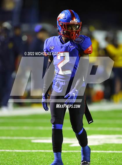 Thumbnail 3 in Warren vs. Serra photogallery.