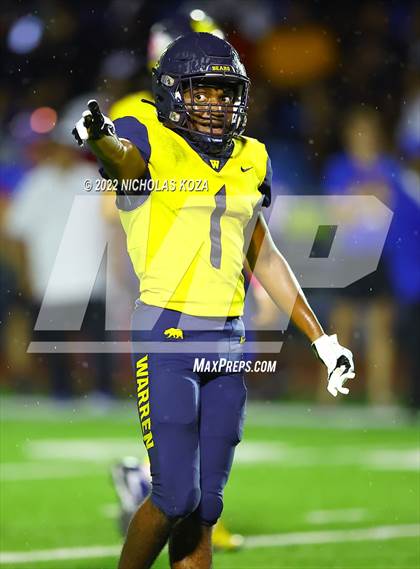 Thumbnail 1 in Warren vs. Serra photogallery.
