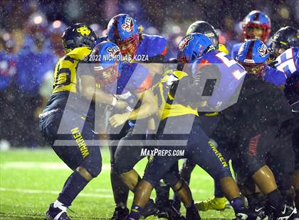 Thumbnail 1 in Warren vs. Serra photogallery.