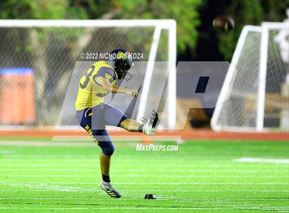 Thumbnail 3 in Warren vs. Serra photogallery.