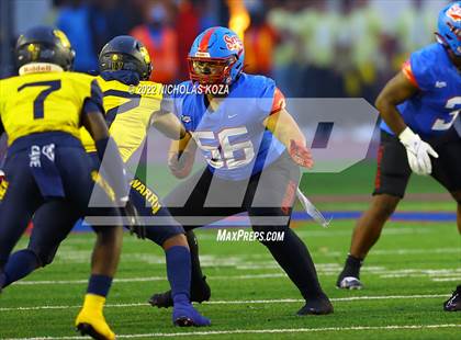 Thumbnail 2 in Warren vs. Serra photogallery.