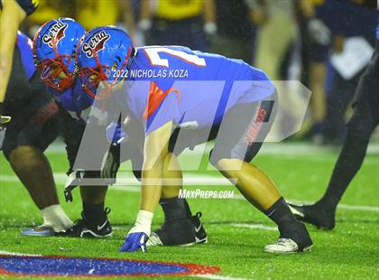 Thumbnail 1 in Warren vs. Serra photogallery.