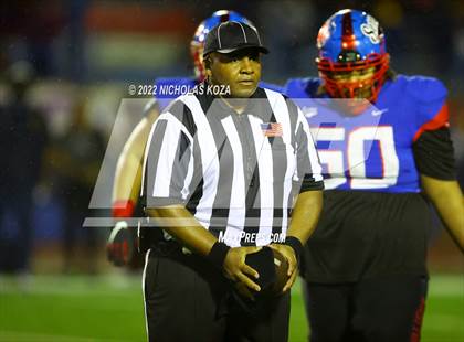 Thumbnail 3 in Warren vs. Serra photogallery.