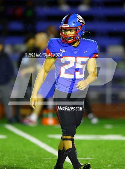 Thumbnail 1 in Warren vs. Serra photogallery.