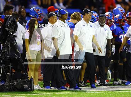 Thumbnail 3 in Warren vs. Serra photogallery.