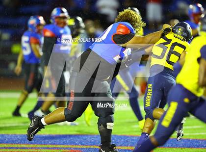 Thumbnail 2 in Warren vs. Serra photogallery.