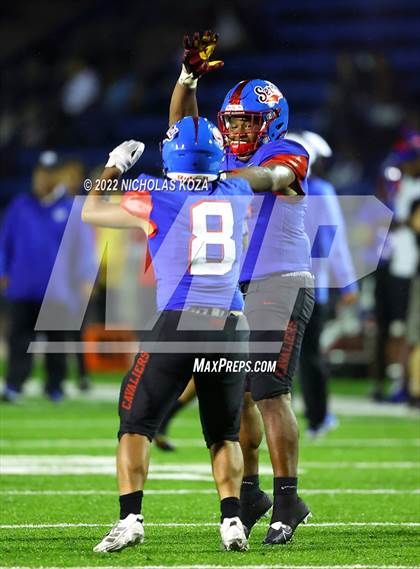 Thumbnail 3 in Warren vs. Serra photogallery.