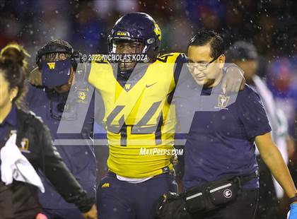 Thumbnail 1 in Warren vs. Serra photogallery.