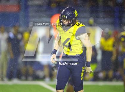 Thumbnail 2 in Warren vs. Serra photogallery.