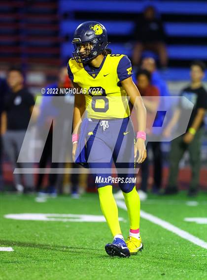Thumbnail 3 in Warren vs. Serra photogallery.
