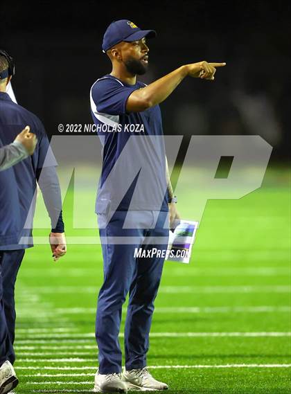 Thumbnail 3 in Warren vs. Serra photogallery.