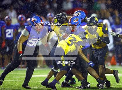 Thumbnail 1 in Warren vs. Serra photogallery.